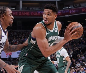 AYX-字母哥回归赛场，出色防守首场状态亮眼，切尔西观众沸腾！的简单介绍