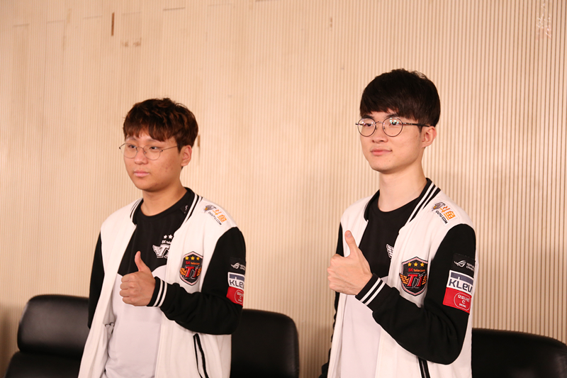 穆古鲁扎爆冷击败SKT,突破纪录引爆全场!的简单介绍 穆古鲁扎爆冷击败SKT,突破纪录引爆全场!的简单介绍